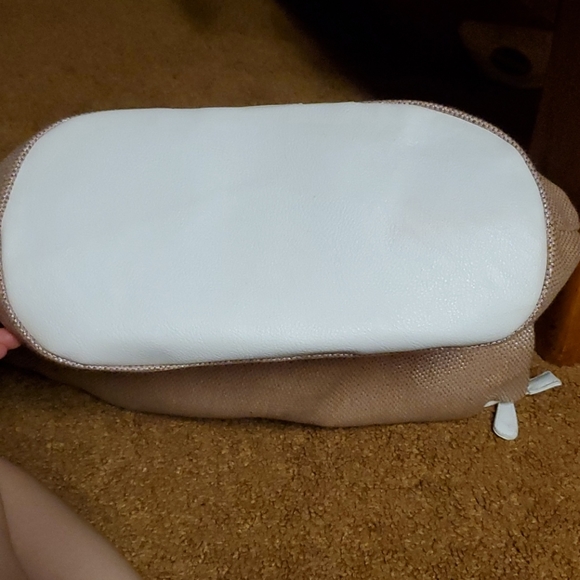 ⭐ 3/$15 ⭐ Apt. 9 woven zippered bag - Picture 11 of 14